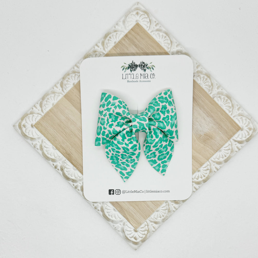 Green Leopard Marie Clip