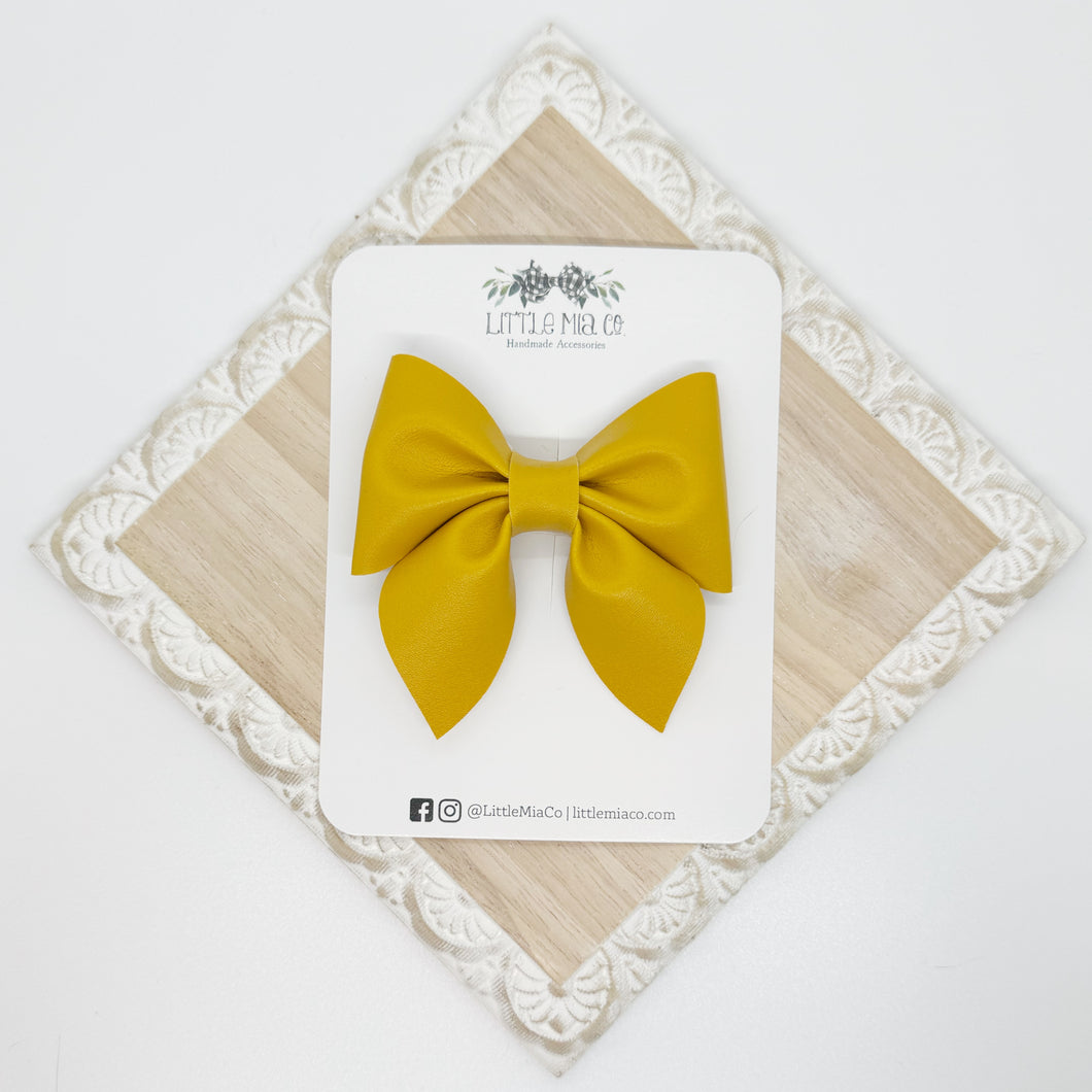 Mustard Marie Clip