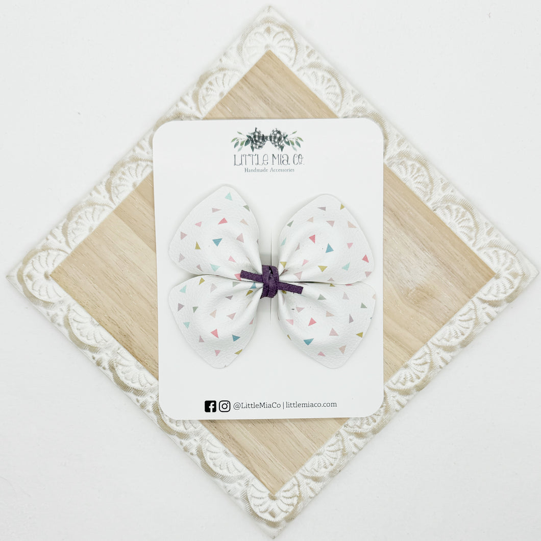 Pastel Triangle Bella Clip