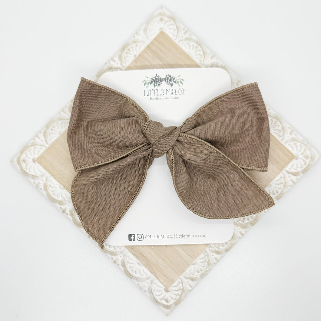 Brown Linen 5” Clip