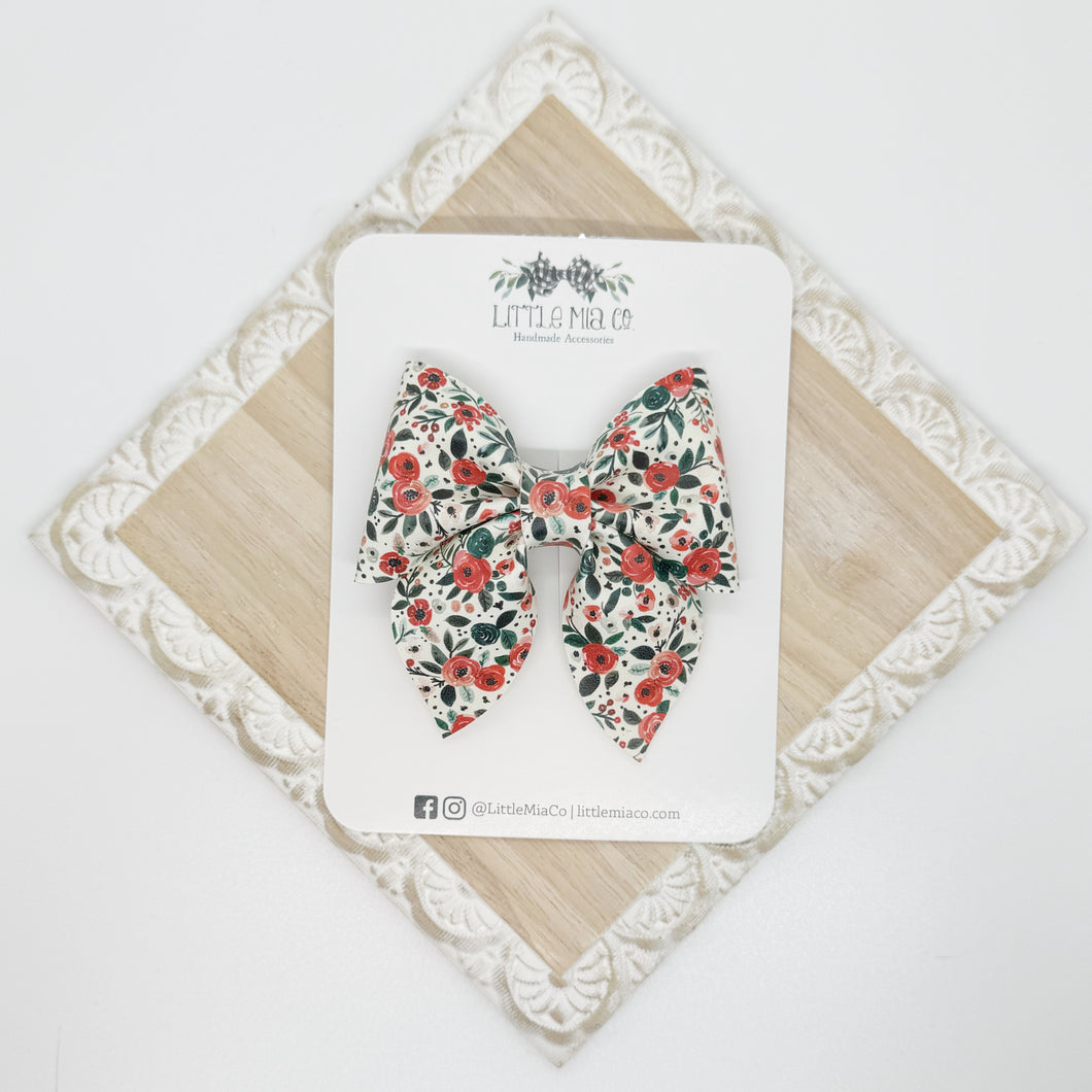 Holiday Floral Marie Clip