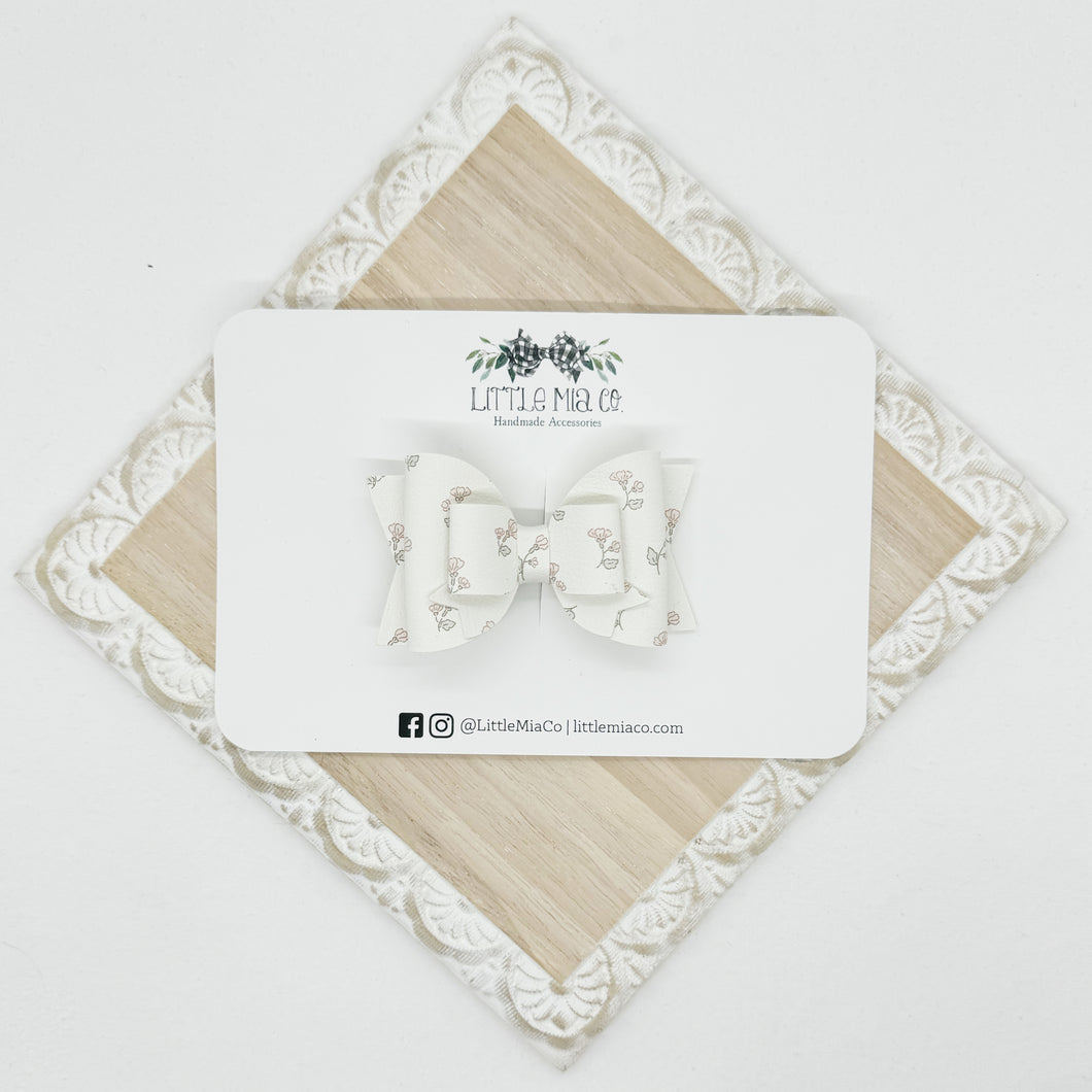 White Peony Valerie Clip