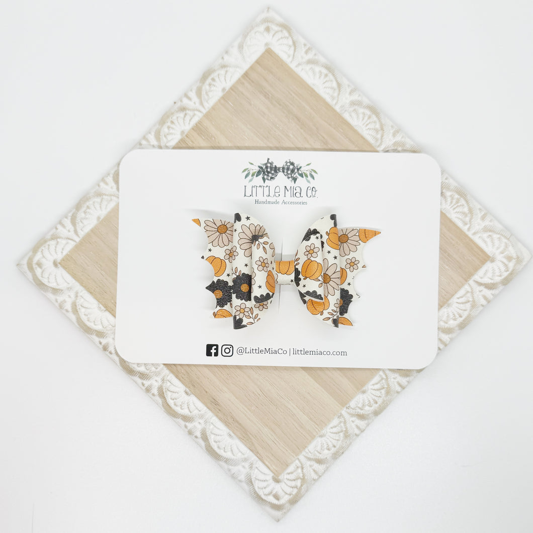 Pumpkin Bat Clip