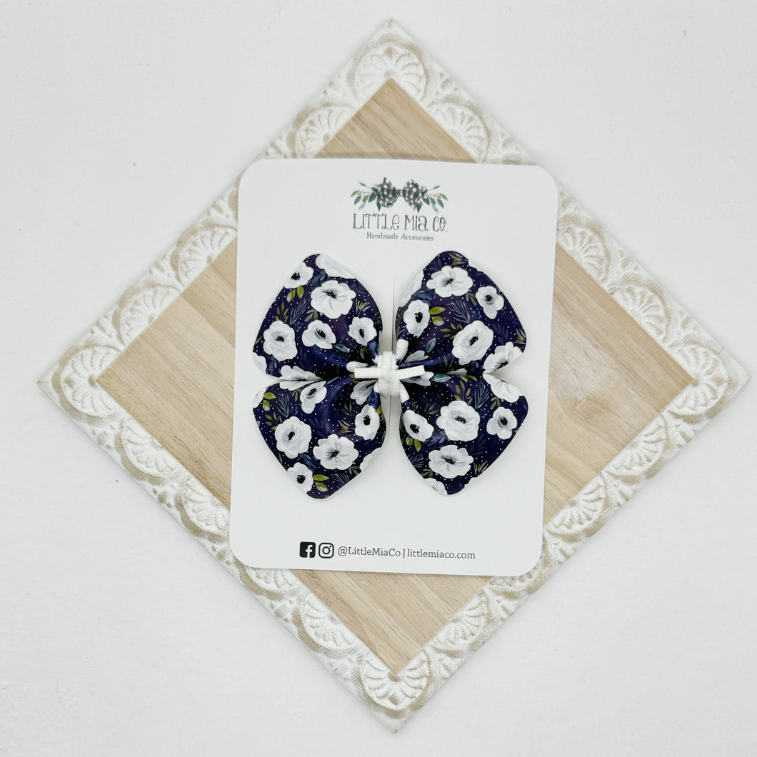 Navy Floral Bella Clip