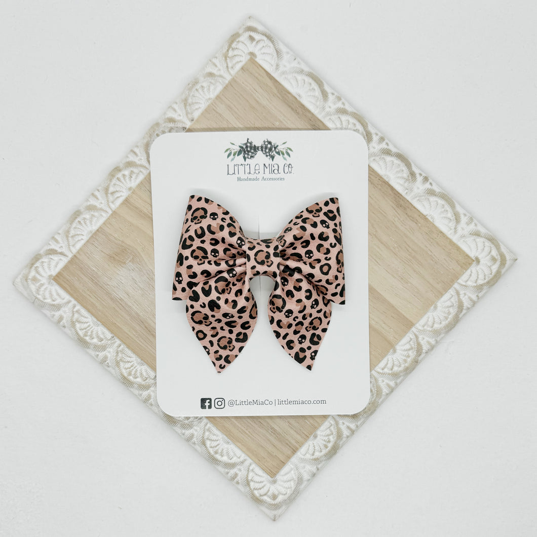 Skull Leopard Marie Clip