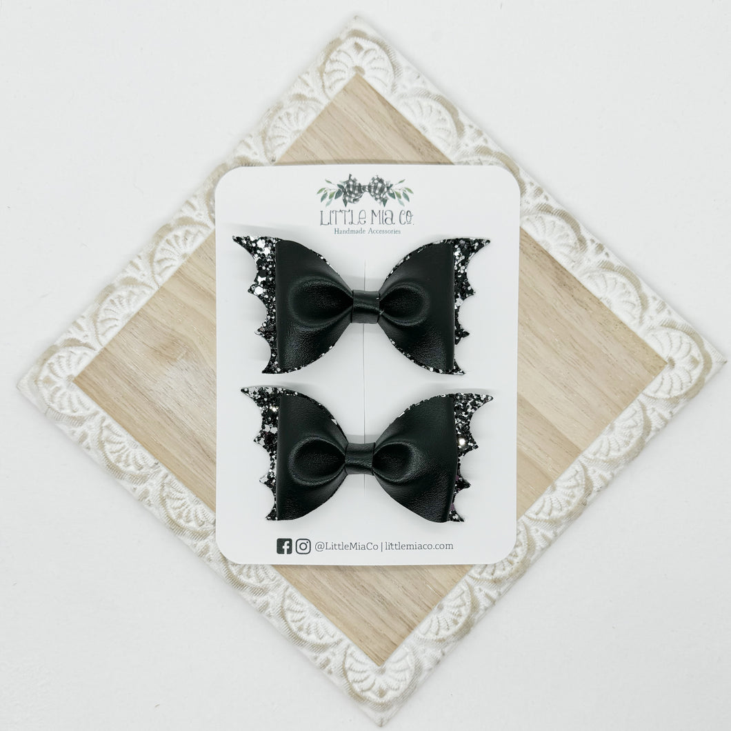 Black Bat Piggy Clips